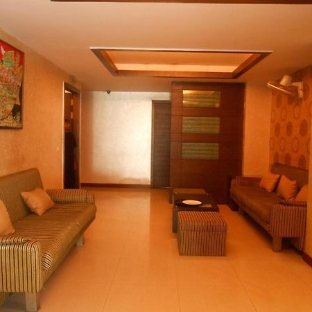Hotel Crystal Retreat Agra  Buitenkant foto