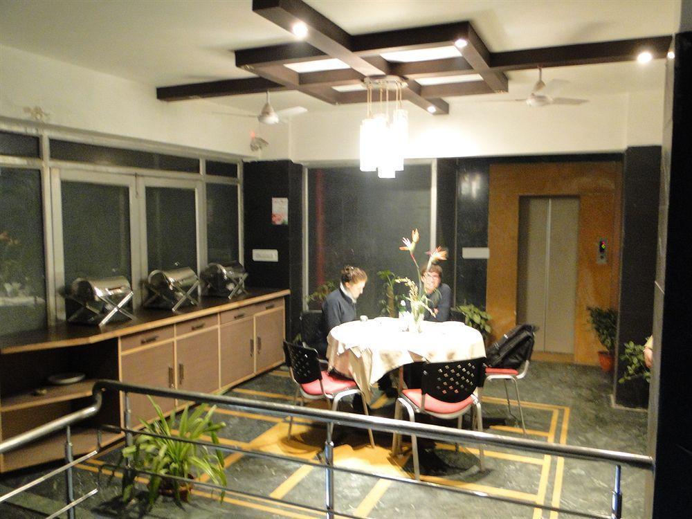 Hotel Crystal Retreat Agra  Buitenkant foto
