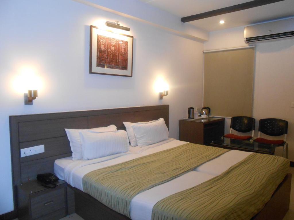 Hotel Crystal Retreat Agra  Buitenkant foto